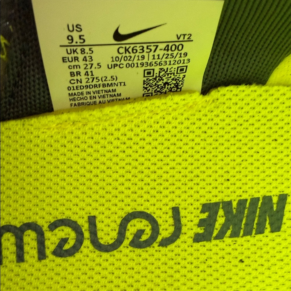 Nike Men's Blue and Gray Sneakers - Picture 2 of 5